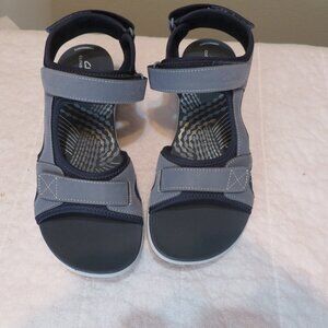 Women's NWOT Clarks Mira Bay Cloudsteppers Blue Sandals